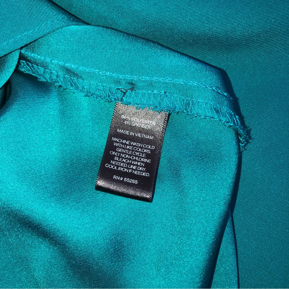 Express teal/blue Blouse - Picture 7 of 9